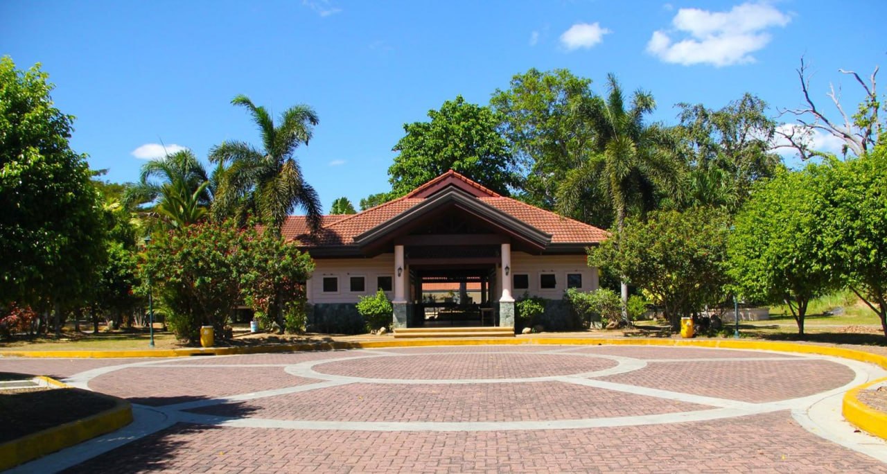 South Pacific Golf & Leisure Estates editorial view 1